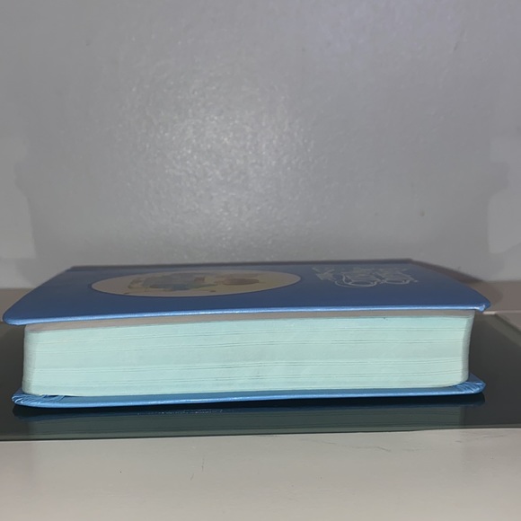 PRECIOUS MOMENTS SMALL HANDS EDITION,NEW KING JAMES VERSION BIBLE HardCover 207B - Picture 8 of 8